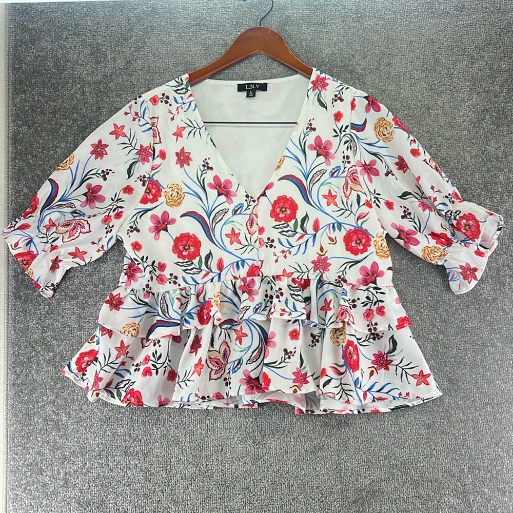 LNV Short Sleeve Blouse Shirt White Red Floral Ruffles Womens L
